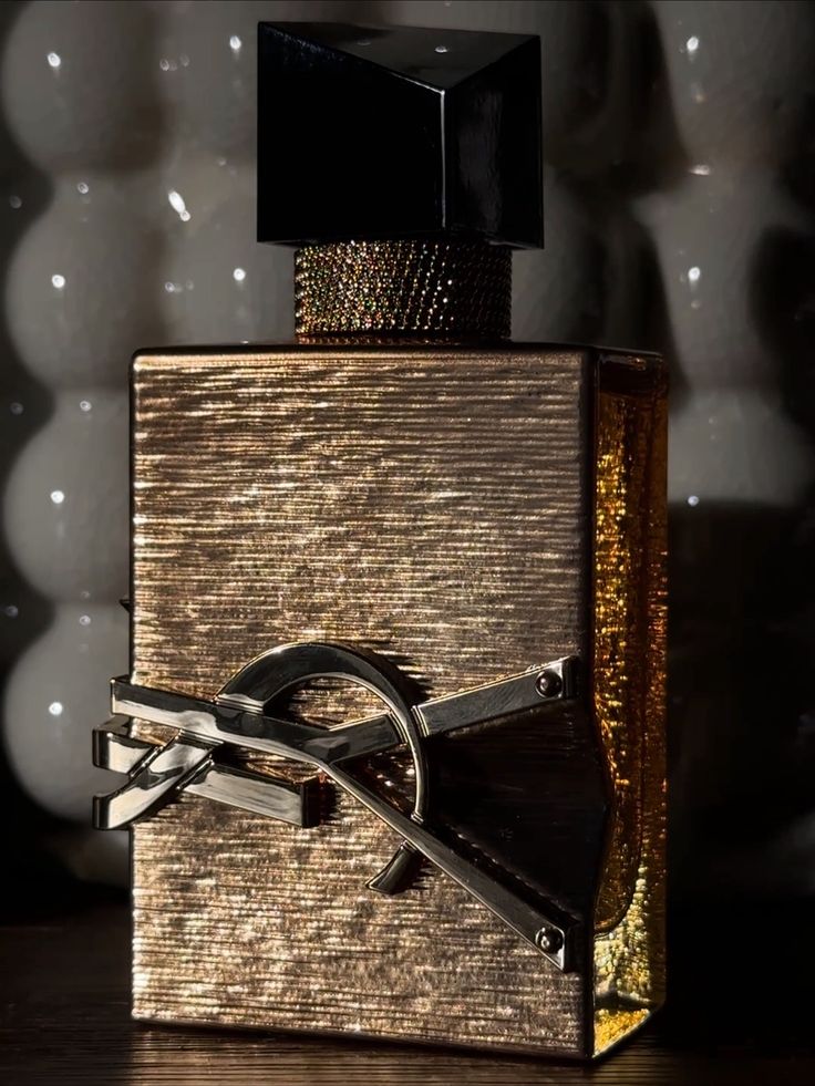 عطر ادکلن ایو سن لورن (وای اس ال) لیبر وانیل کوتور ادوپرفیوم زنانه Yves Saint Laurent Libre Vanille Couture for Women EDP